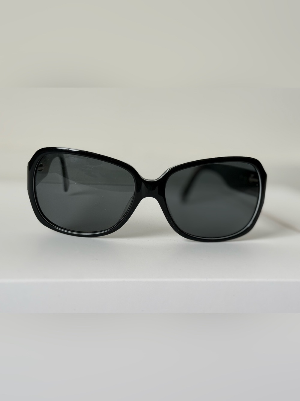 COACH Black Logo Women’s Sunglasses - Classic Designer Style - Picture 2 of 5